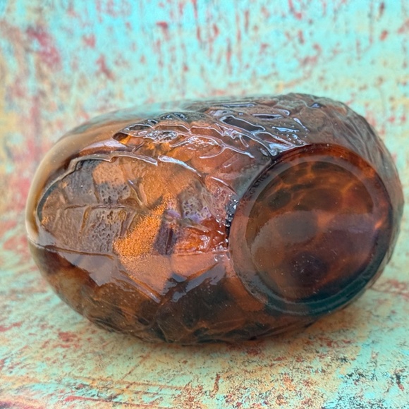 VINTAGE Vase Decorative Dark Amber Glass Raised Leaves 6" - Picture 4 of 5